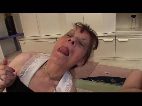 ❤️ Dúas avoas e un avó fan un trío ❤️❌ Vídeo de sexo a nós gl.pornofilmtv.ru