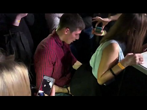 ❤️ Sexo real nunha discoteca rusa. Moza rusa de 18 anos no ano e na vaxina follada nunha discoteca ❤️❌ Vídeo de sexo a nós gl.pornofilmtv.ru